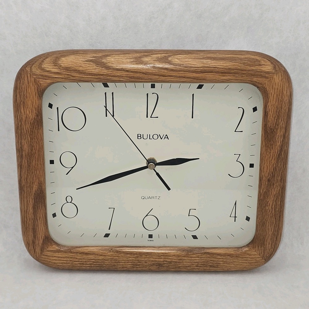 EUC Vintage Bulova C4412 Rectangle Oak Wood Wall Clock 11½'' x 9½" Working